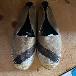 Burberry espadrilles size 6 1/2 used in good condition